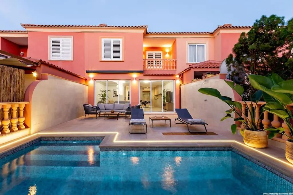Townhouse Jardines 47 Costa Adeje 3 Or 4 Bedrooms 别墅